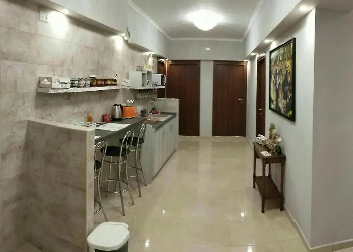 Seven Miracles 招待所 3*