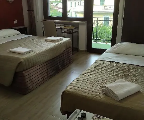 Seven Miracles Pensión