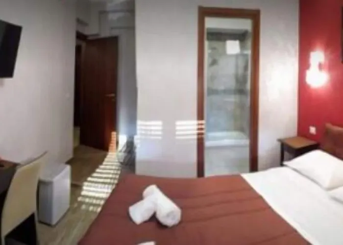 Seven Miracles Pensión 3*